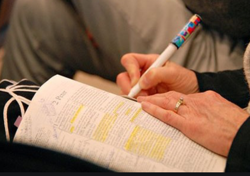 WalettaD's tweet photo. Do you take notes during the sermon at church? https://t.co/Xh04w2qut2