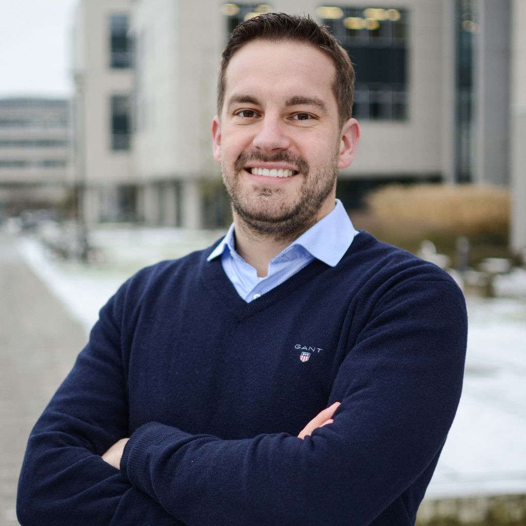 pomhackhh's tweet image. Announcing Moritz Stumpf as our forth Jury member for our #PoMHack. He is the CEO for @BChainSolutions and responsible for the development of business models for innovation and implementation with Blockchain tech in cooperation with different companies. pom-hack.org