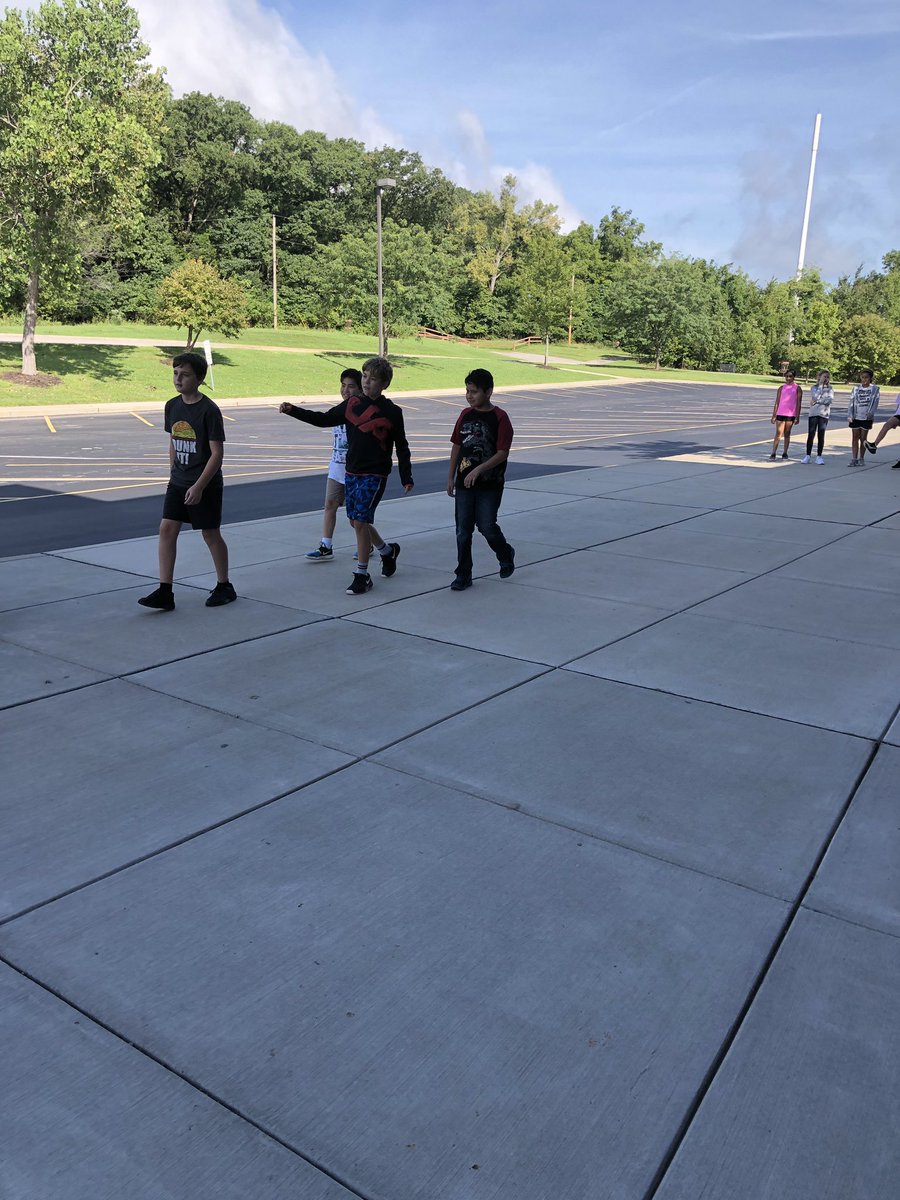 RVMSPrincipal's tweet image. Learning our traveling speeds in Spanish. #LearningIsDoing