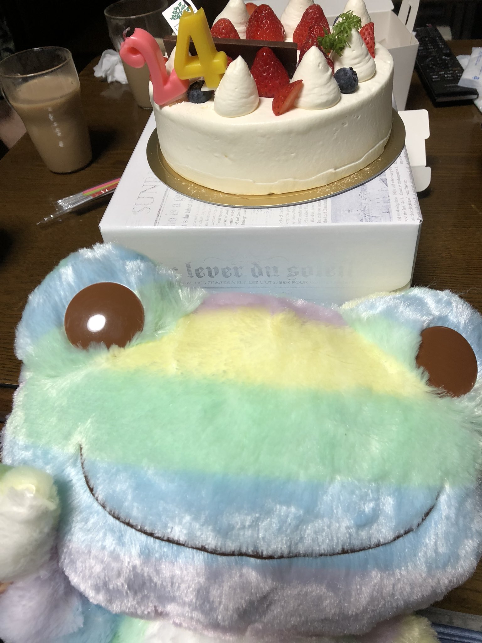 ピッカリ手芸垢 もはや誕生日にケーキとピクルスの写真を上げるほかないアカウントと化していますが また一つ歳をとりました 良い年になりますように もっとピクルスや手芸の写真をあげたいです これは今日ゲーセンで自引きアンド友達からのプレゼント
