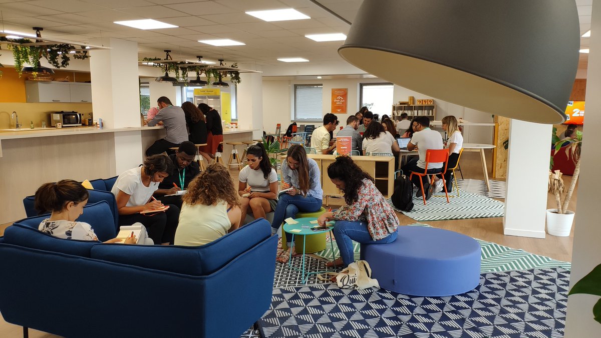 Extia_conseil's tweet photo. Nos Extiens parisiens accueillent aujourd'hui les étudiants de @GroupeCESI !

Au programme présentation d'Extia, visite des locaux, mais aussi un workshop #BIM pour ces 40 étudiants de 5ème année. 

Le but ? Être capable de promouvoir le BIM en 1 minute à la fin de la journée 💪 https://t.co/0Nl8l8ebps