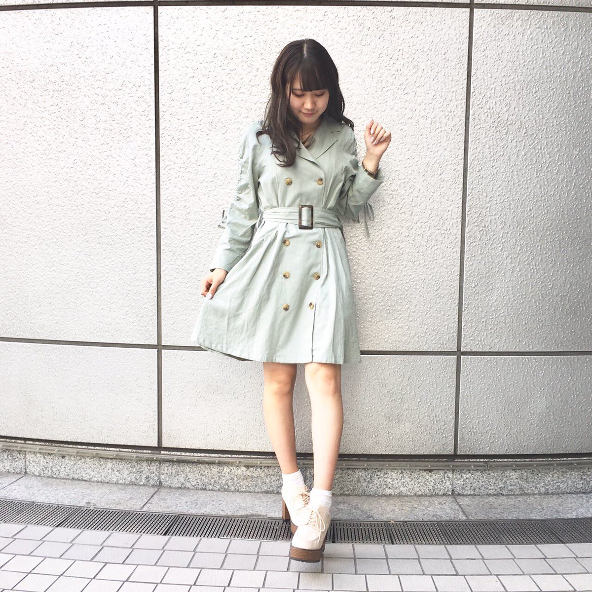 Dazzlin渋谷109店 2wayで使えちゃう便利ワンピ ショートトレンチワンピース 7 900 Tax Size F Dazzlinらしい淡いペール調のカラーを使用し トレンチコートの要素を落とし込んだショートトレンチワンピース 袖のギャザーデザインもこだわりのワン Dazzlin渋谷109店 2wayで使えちゃう便利ワンピ ショートトレンチワンピース 7 900 Tax Size F Dazzlinらしい淡いペール調のカラーを使用し トレンチコートの要素を落とし込んだショートトレンチワンピース 袖のギャザーデザインもこだわりのワン