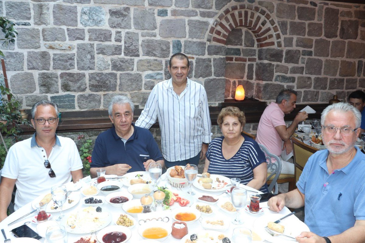 bursaeditorcom's tweet photo. BALKANTÜRKSİAD MORAL DEPOLADI
https://t.co/jY85Dhpb7i
@balkanturksiad @BeratTunakan https://t.co/PU5GJyaMVw