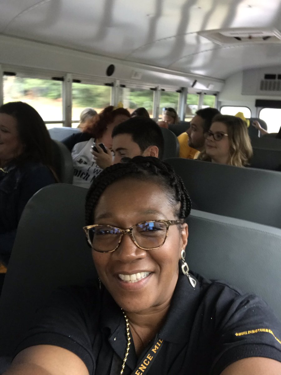 Sjudge24's tweet photo. I’m on the party bus 🚌. VSU...PVMS is on the way!!#buildingthebestprovidence #oneCCPS #pvmsrams @PVMSRams @amanda_voelker @MJRodney21 @Sjudge24 @bethtaughtyou https://t.co/Tgou1cMJy0