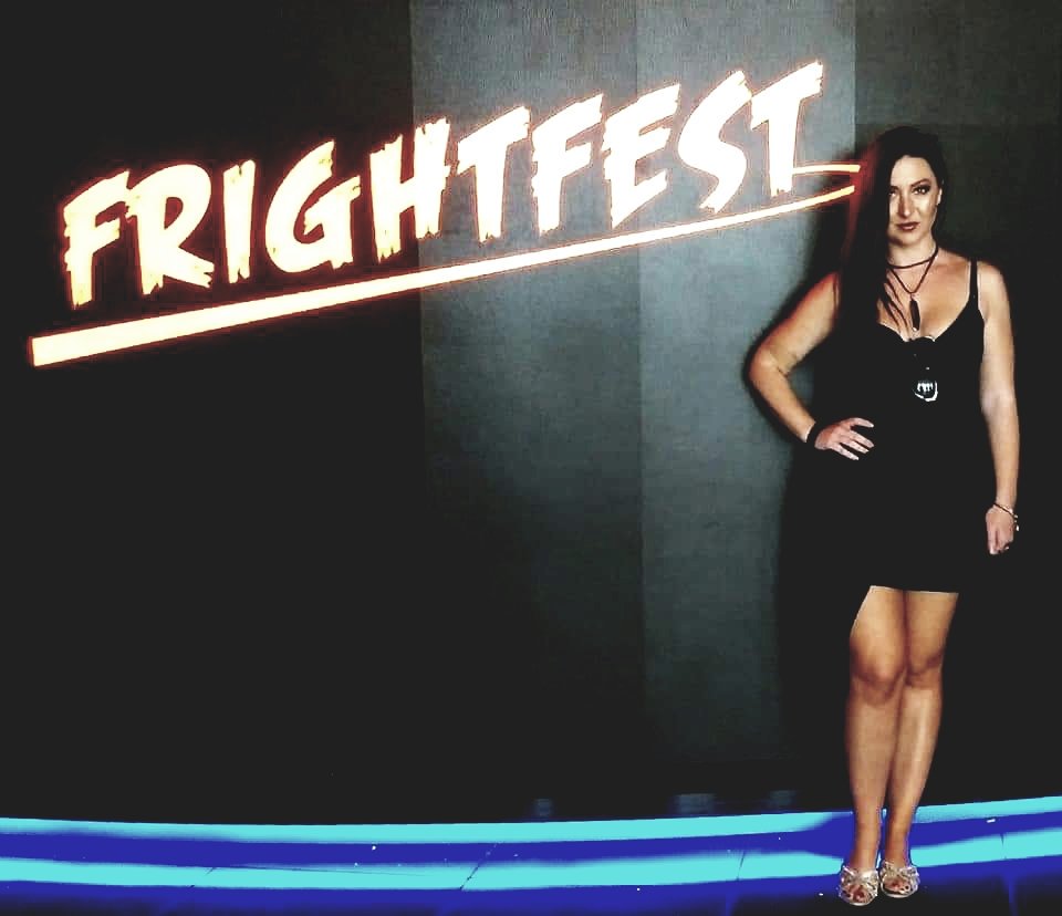 julatic's tweet photo. That feeling when you're told that you look like Katherine Isabelle by @twisted_twins 😍😍 Thank you ladies for an amazing night at 20th Anniversary of the @frightfest Really enjoyed your latest film #rabid you rock!😈 😈 #frightfest #films #soskasisters #twistedtwins #horror https://t.co/qvttkqpJ0Y
