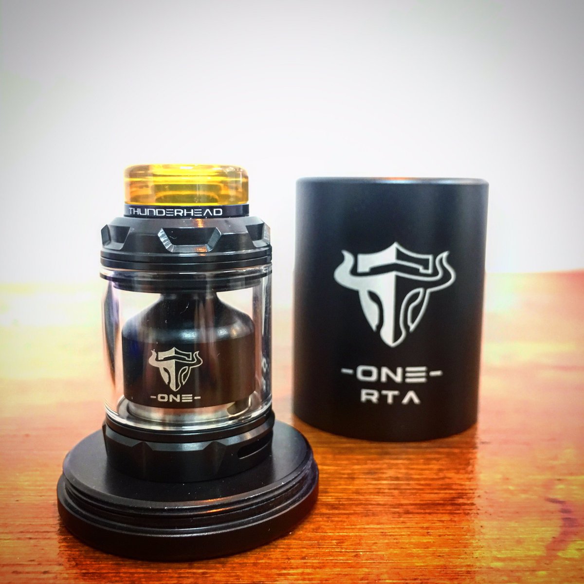 JaTosTo's tweet photo. Disponible en #jatostovapershop de la mano de @thunderheadcreations Tauren One RTA y #dalevapor 😗💨
#zaragozavapea https://t.co/4SK7ADfSqN
