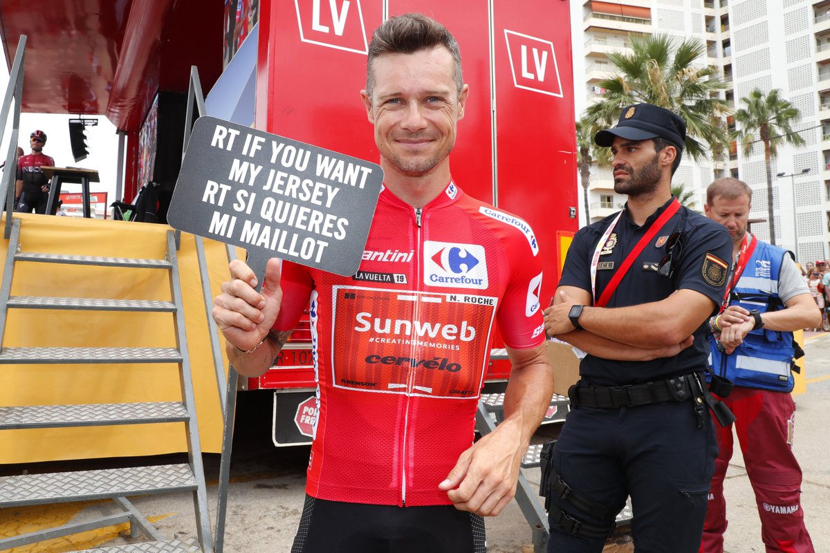 lavuelta's tweet photo. 🇪🇸 Gana el maillot del líder ❤️ LA ROJA ❤️
¡Sorteamos uno cada etapa!
➡️ RT + FOLLOW a La Vuelta y @CarrefourES para participar.

🇬🇧 Win the leader's jersey ❤️ LA ROJA ❤️
We giveaway one per stage!
➡️ RT + FOLLOW La Vuelta and @CarrefourES to enter. https://t.co/zGGAqbPLmA