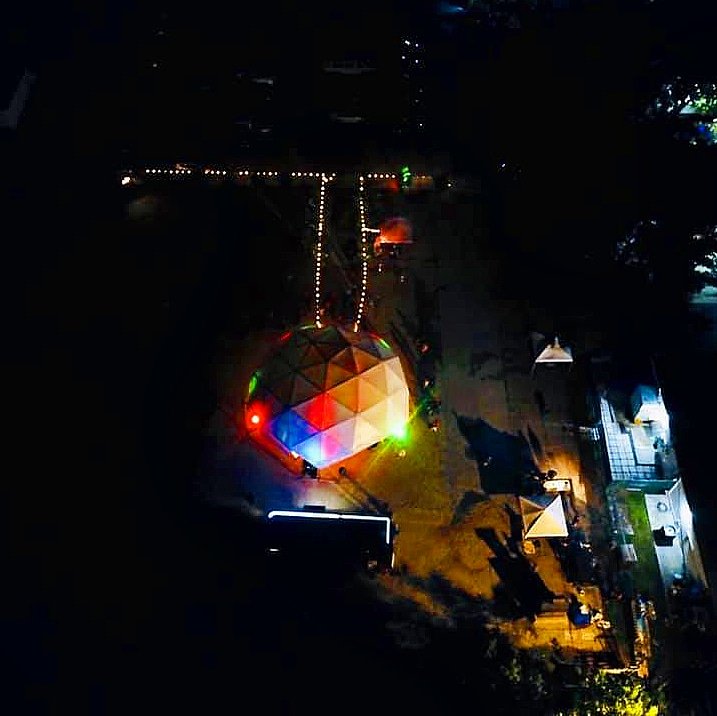 bbqnbrew's tweet photo. There is only one Great BBQ in Miami.
And that's Pig Floyd's BBQ... No other can compete.. Lot of cacklers out there.. No takers... Bring it!..
Enjoy the "Pig Dome" from an aerial view... Thank you for the pic Brandon Smith #pigfloydbbq #palmettobay #southwood #bbqbus #woodfired https://t.co/bX6n2QBvFk