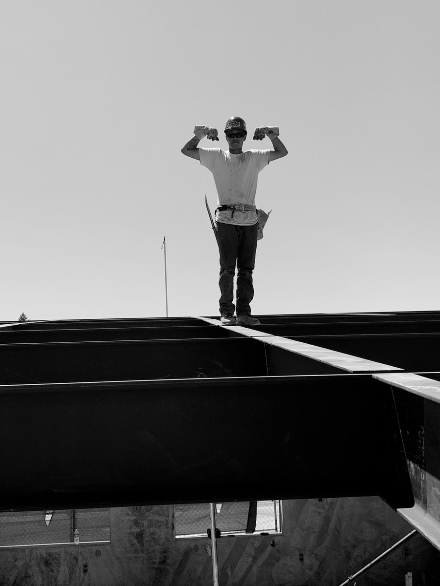 v_leap's tweet photo. Who would walk the iron ? Lol not to mention if u fall your probably going to die because their is rods sticking out of the ground everywhere in the building 😅 https://t.co/CeR1g9s9KD