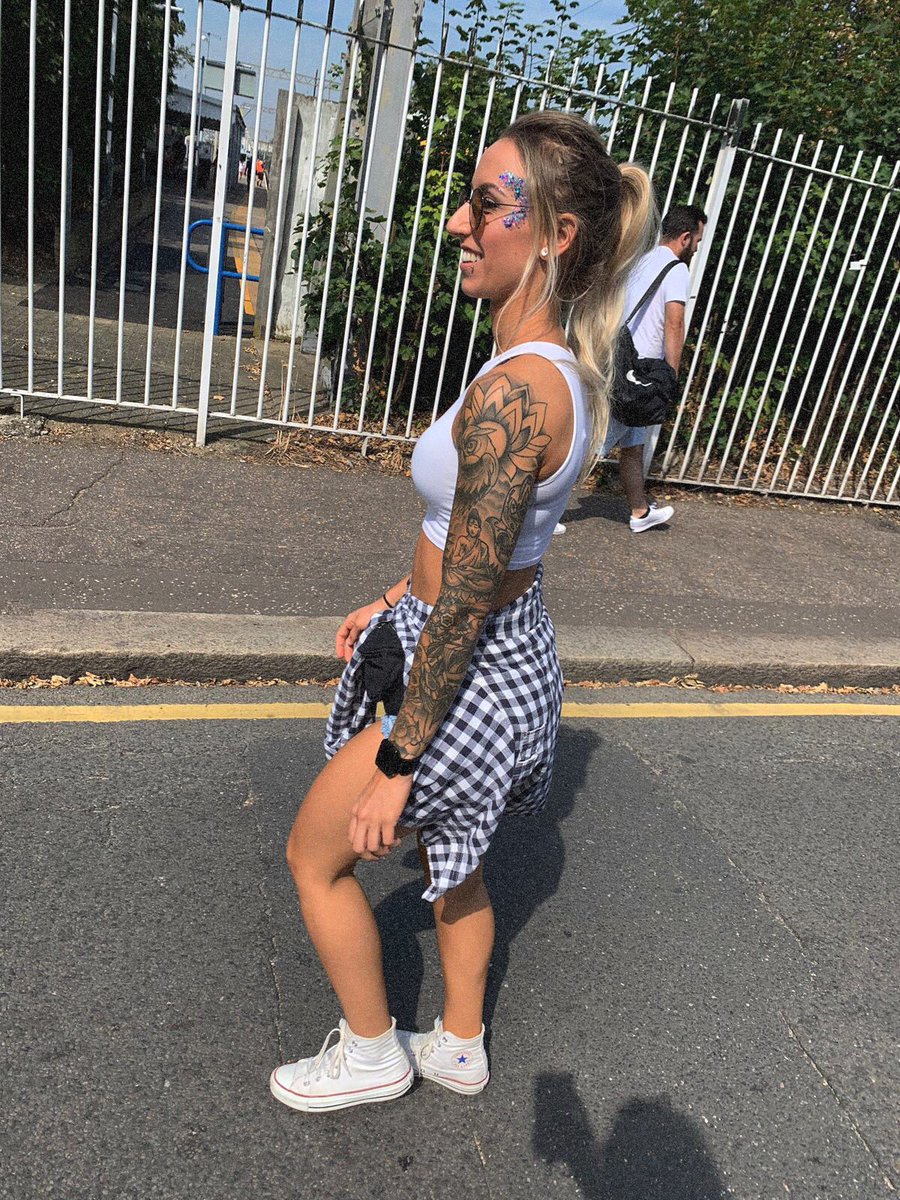 chelsiemilton_'s tweet photo. Best fucking weekend #SW42019 https://t.co/aN6c2nDjnT