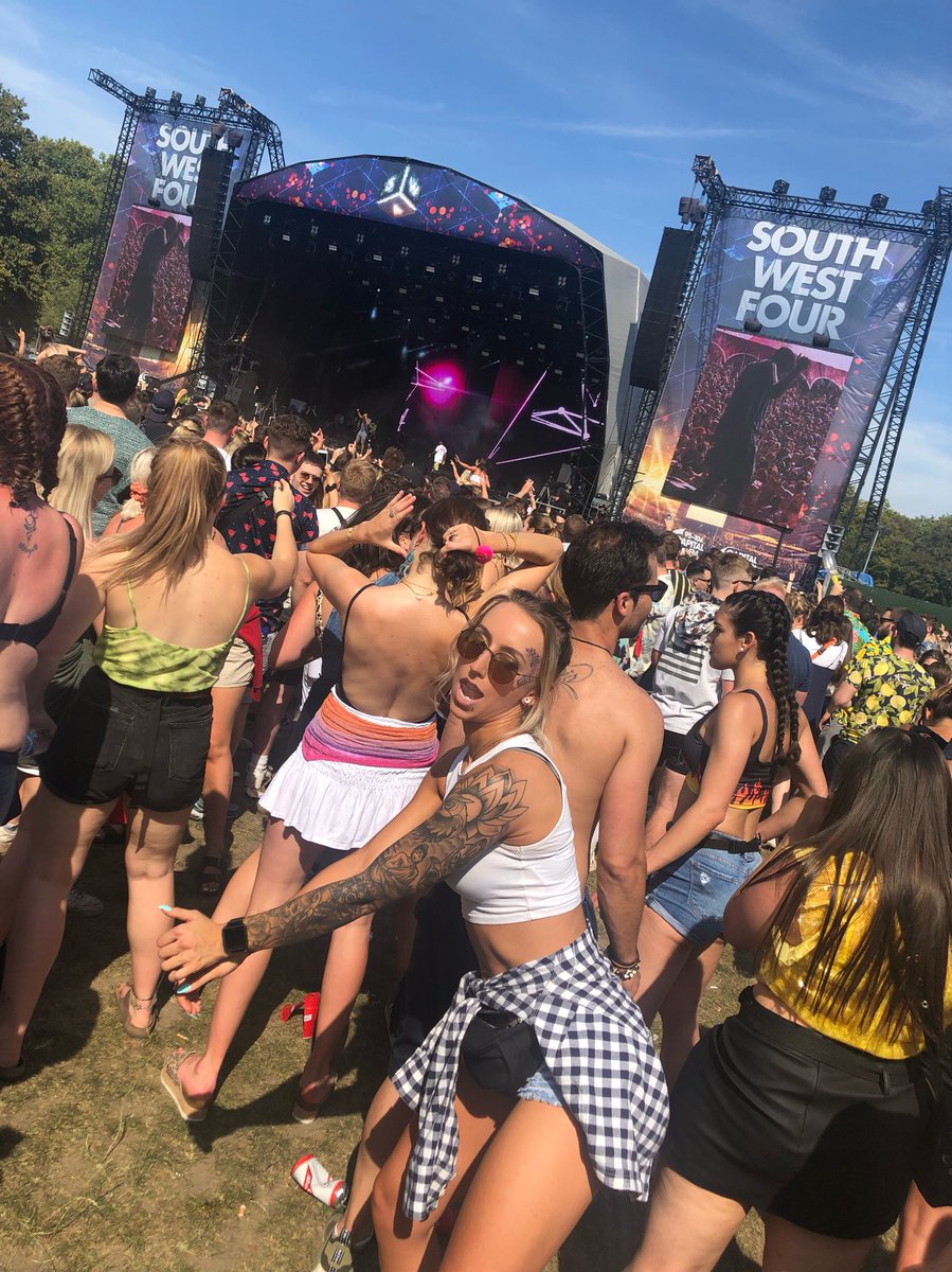 chelsiemilton_'s tweet photo. Best fucking weekend #SW42019 https://t.co/aN6c2nDjnT