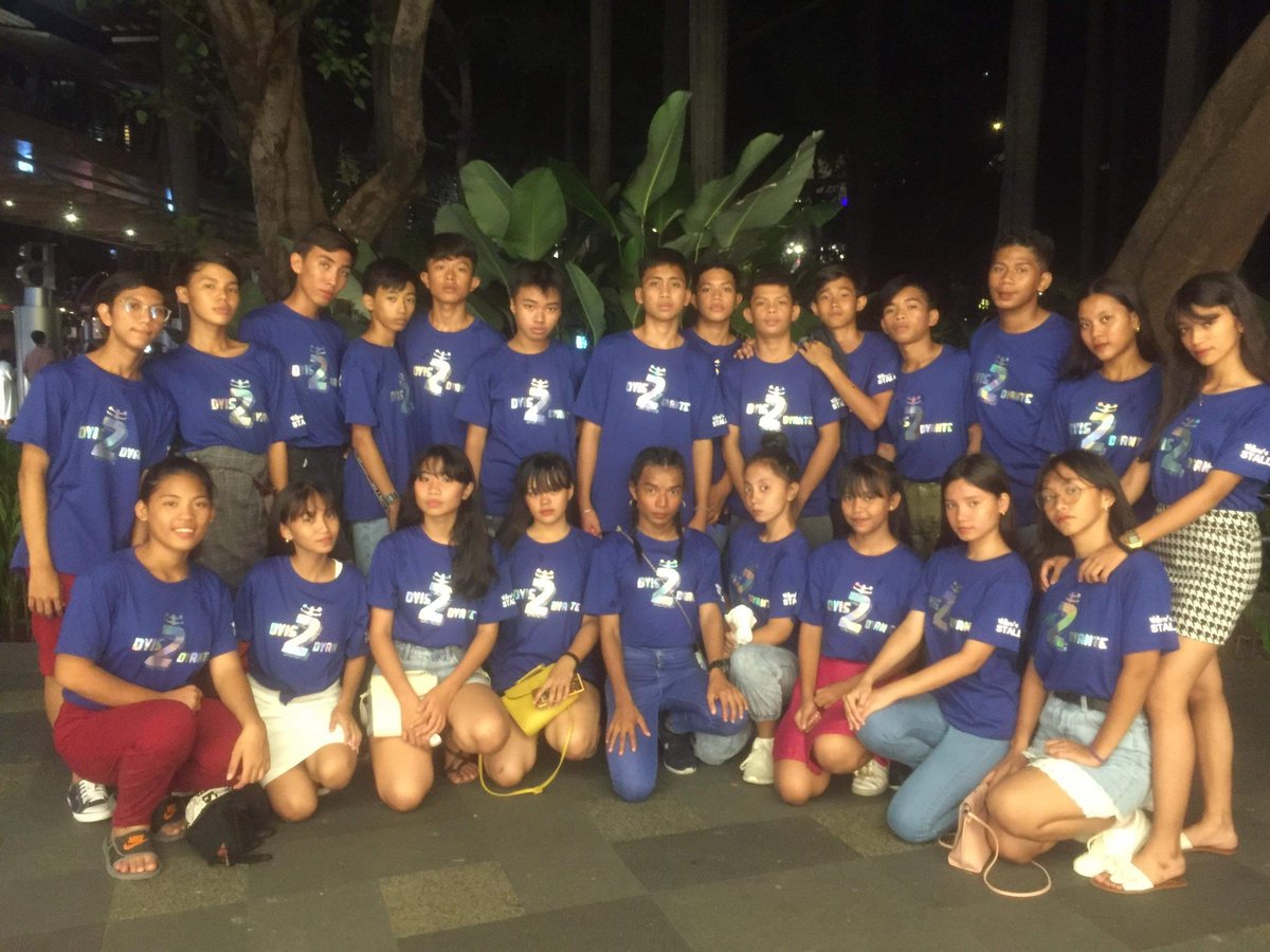 negra691250's tweet photo. Lets G seniors !! ๐๐ช
#bomba
#hulinghirit
#kaminaman
#Dyisitit https://t.co/piFaH8KHVB