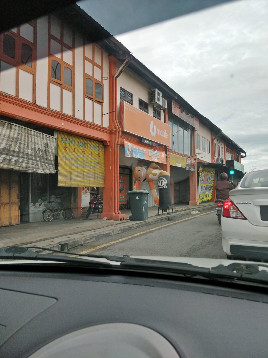 saifullfadhli's tweet photo. Sian mmbr dah kna slip disc. Mohon kwan2 doakan sahabat sy ni 😂 https://t.co/fL8C4y6Lkn