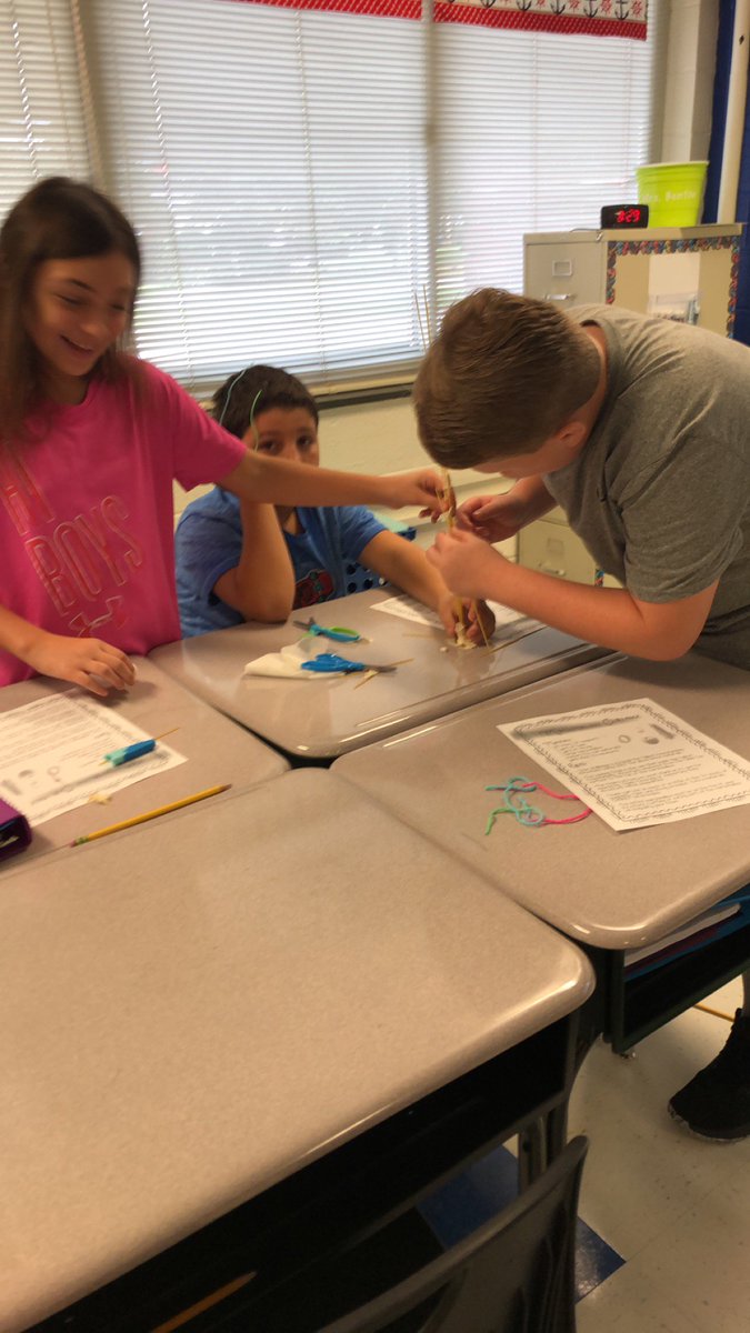 MrsBentonHGS's tweet photo. 2nd day Marshmallow Challenge! #5thScience #MyBest #HGSChat https://t.co/6ahmY6SXT0