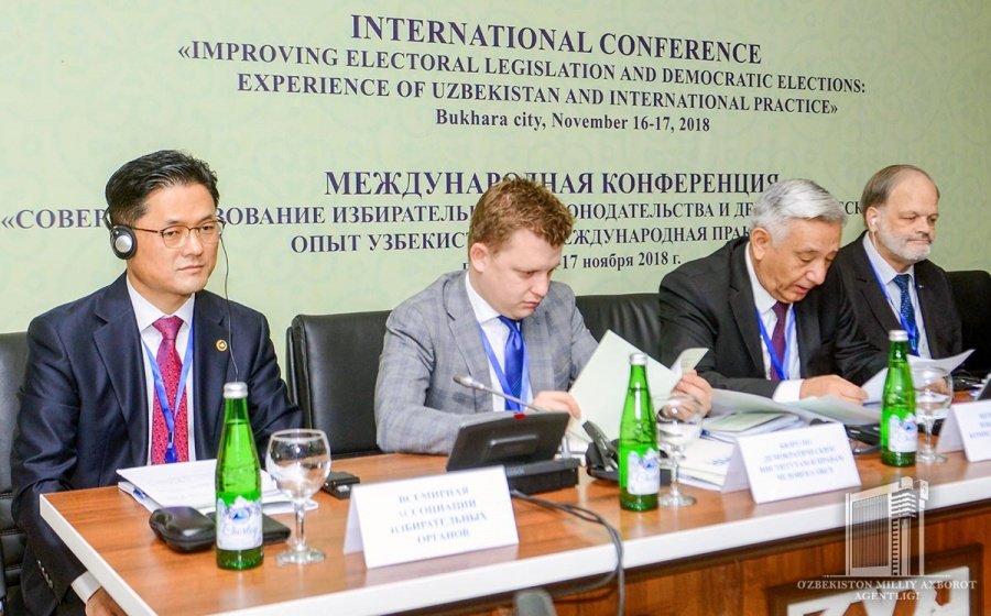 Amb_MacGregor's tweet photo. In #Uzbekistan, the Central Election Commission has announced #OliyMajlis parliamentary #Elections for 22 Dec 2019. They will be first held under @GOVuz new #ElectoralCode, developed with assistance of @OSCE_PCUZ, @osce_odihr and @VeniceComm https://t.co/R5jMEsxfHg