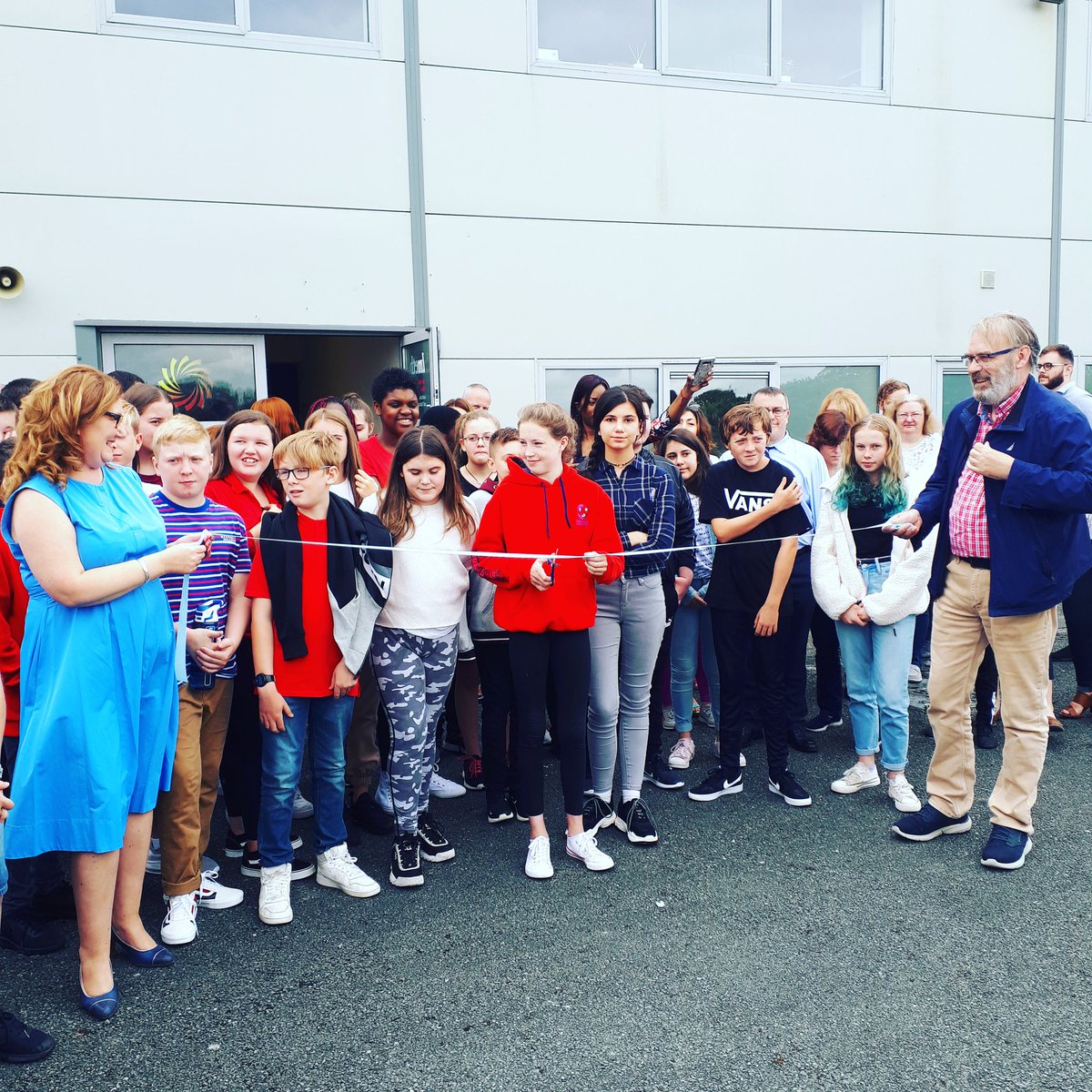 Educate2nd's tweet photo. Our brand new school opened today in Laytown. A big welcome to our first year students. Best wishes to @Educate2nd Susan, teachers and staff on their new adventure.  @EducateTogether #educatetogether https://t.co/B8Pr0xVyuO