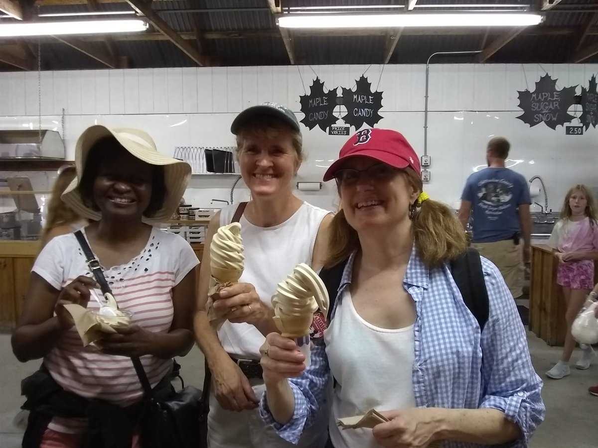 Dandeliondirtrd's tweet photo. .@HaleyBouleyWX @CarolineTobinTV @realpolikseni @ReportsSpencert @SpencerrThomas Haha hope Spencer does better than this! @CVFair last year π¦ππ‘Looking forward to visiting today! #Vermont #Maple #Creemees https://t.co/7Z3hAKhzYs