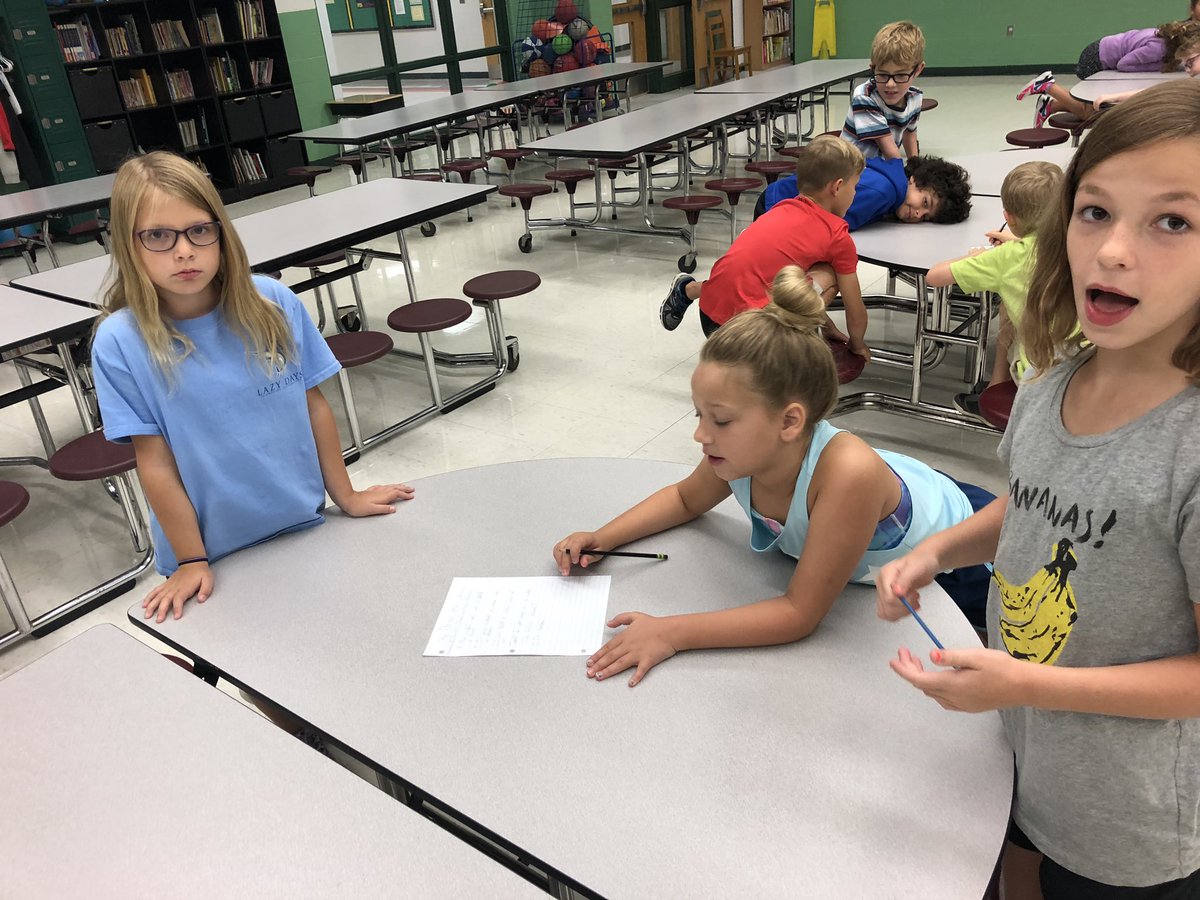 GoshenHillcrest's tweet image. Our students are having a great time collaboratively developing scripts! @RodoskyRyan #L1G4