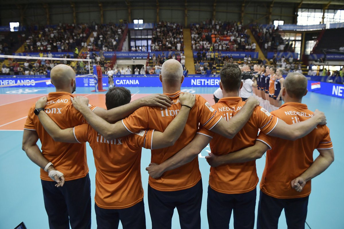 Get to go work with this crew plus a few not pictured again at 18:00. European Champs game 4 vs. Estonia. Tune in and watch at <a href="/ziggosport/">Ziggo Sport</a>!