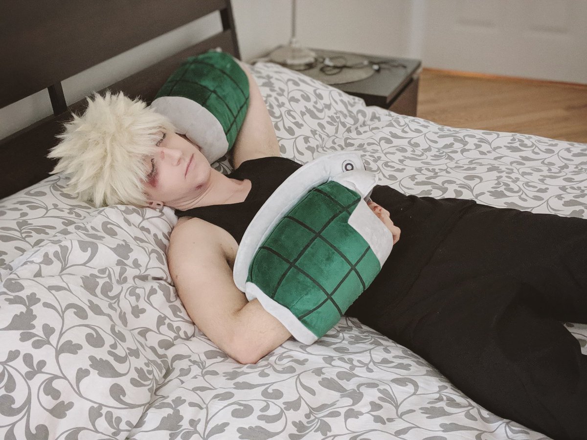 SourceCosplay's tweet photo. Those post-con feels...

Bakugou: @ st.ends_cosplay, feat. our Plush Bakugou Grenades! Pick yours up in the shop ♥️

#cosplay #myheroacademia #bokunoheroacademia #fanexpo #cosplayersofinstagram #mhacosplay #bnha #bakugou #bakugoucosplay #cosplaysource #internationalcosplayday https://t.co/Guw0fp6sCl