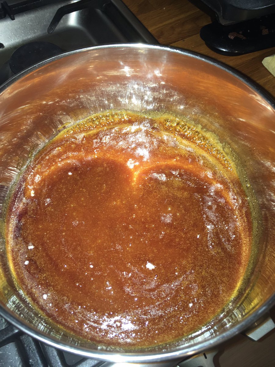 SamMoyle1's tweet image. In the name of science... #physicalandchemicalchanges #thermaldecomposition #honeycomb #ThinkBright