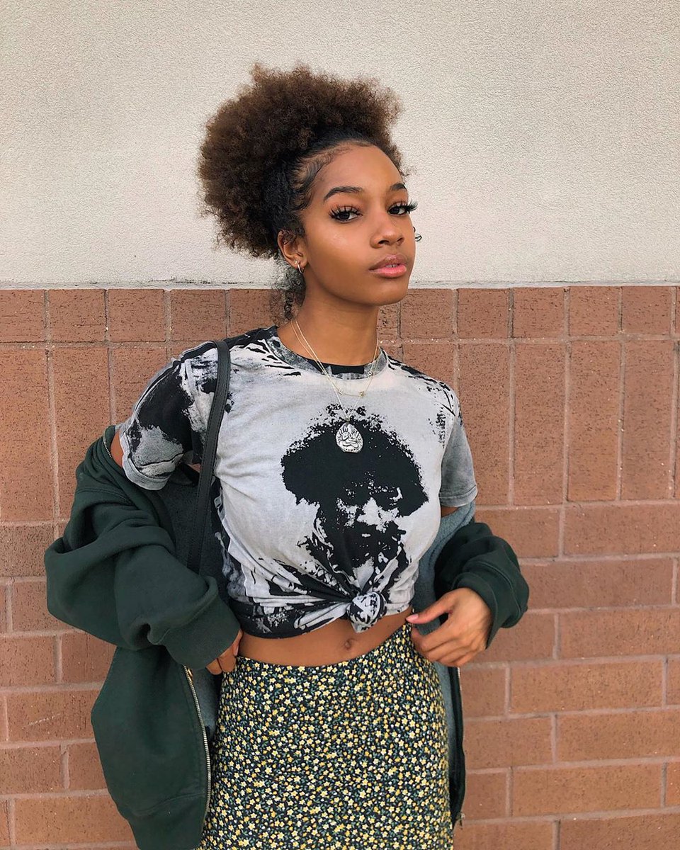 AfricanBeaWomen's tweet photo. 💣💣 https://t.co/f4cCQMgBVv