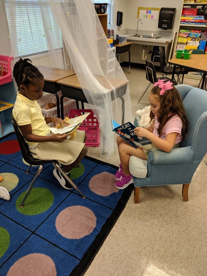 marcoyyouthdev's tweet photo. YREADS! participants practice reading to each other in their newly designed classroom on day one. 😍 @marcoyschoolage @ManateeCCPS @marcoy @EstaAlliker #YREADS #afterschool https://t.co/f8vR96997U
