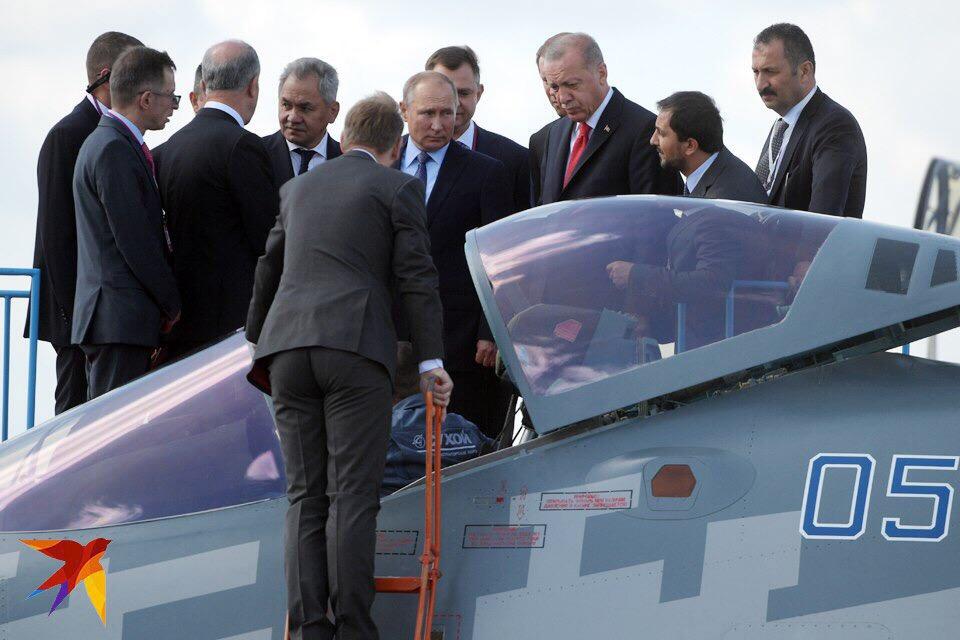 Putin osobno pokazao Su-57 Erdoganu EC-oAO1WwAAkoZ4