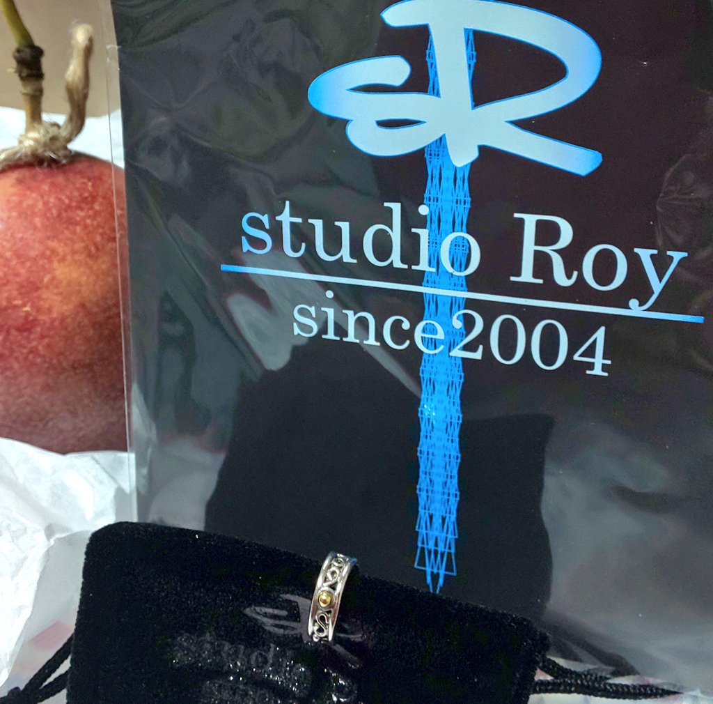 ue_kyon's tweet photo. 先日 #舎利殿 さんに伺いました。
人生初のイヤーカフ💞
#studioRoy さんのイヤーカフは、さりげなくおしゃれ✨…素敵です🥰
ずっとつけていても👂️全然痛くならない👌
とても気にいってます😊
パッションフルーツ 🏝️ありがとうございます。早く食べごろにならないかな~🍴 https://t.co/LzARAdRAc8