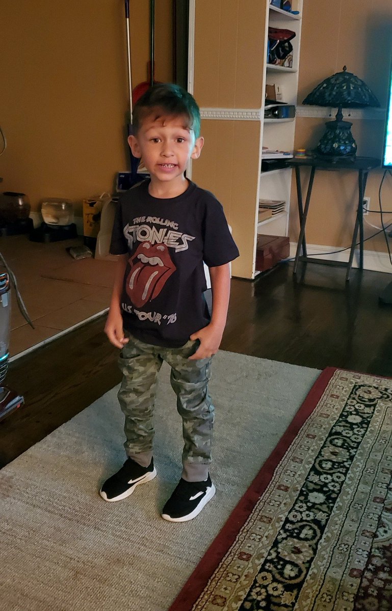 justmeeureka's tweet photo. Bringing some #RollingStones
awareness to his pre K class! 😂😂 #GottaTechEmYoung #backtoschool @RollingStones @MickJagger https://t.co/OyVoplH2xr