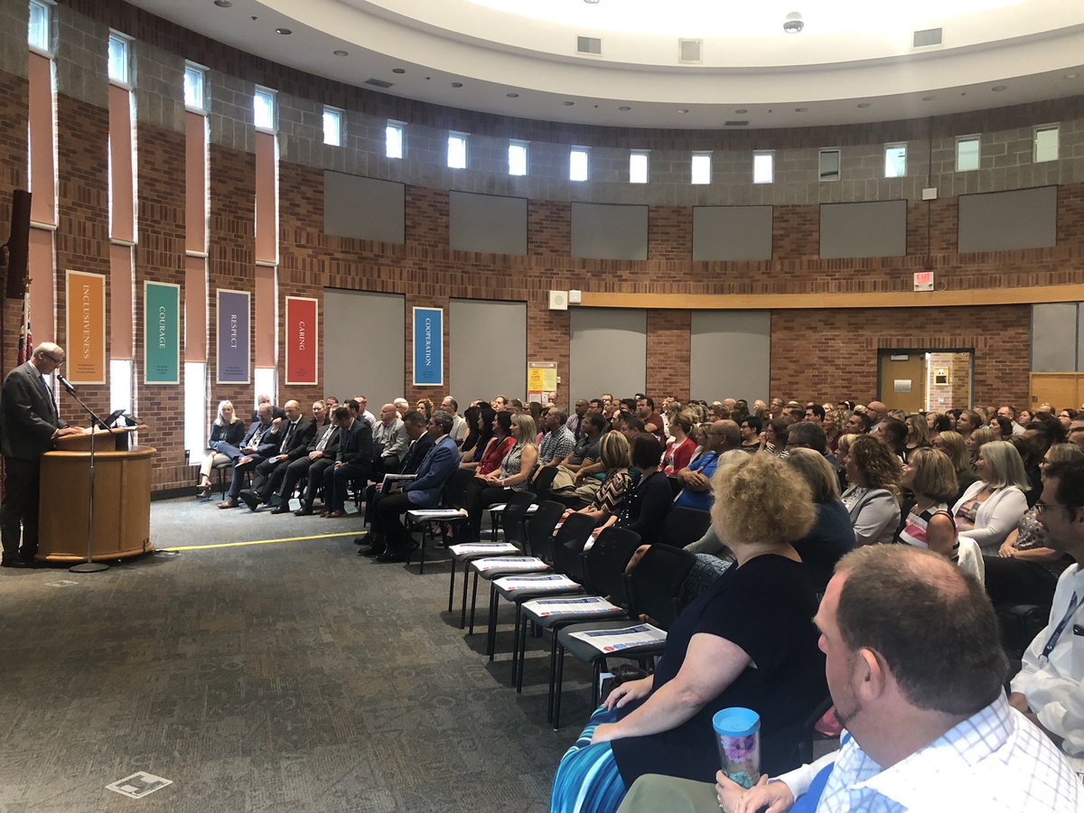Nouman Ashraf (@s_nouman_ashraf) on Twitter photo Honoured to be here <a href="/SCDSB_Schools/">Simcoe County District School Board</a> to help kickoff a dialogue on enabling impact through Cultural Fluency.
Thanks for the invitation, <a href="/DH_scdsb/">Daryl Halliday</a>!
#LeadershipMatters
#InclusionMatters Honoured to be here <a href="/SCDSB_Schools/">Simcoe County District School Board</a> to help kickoff a dialogue on enabling impact through Cultural Fluency.
Thanks for the invitation, <a href="/DH_scdsb/">Daryl Halliday</a>!
#LeadershipMatters
#InclusionMatters