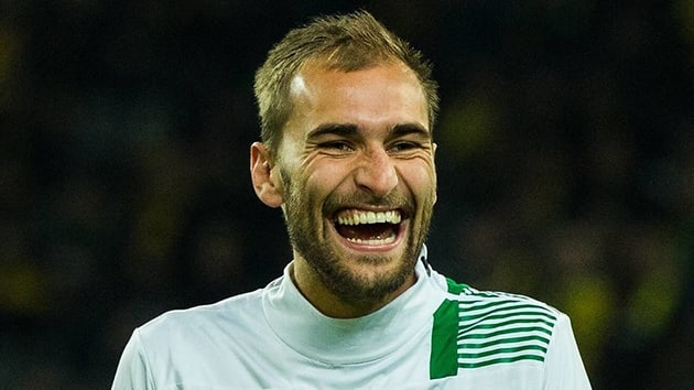 ATAlvalade's tweet photo. I know you guys love it when I break this stuff down... Sporting received €7 million for 85% of Dost. Sporting also paid out Gunther Neuhaus his 19/20 €500k bonus for Bas Dost in addition to his 10% commission, €700k. At the end of the day Sporting takes home €5.8 million https://t.co/osEinvZ4NP