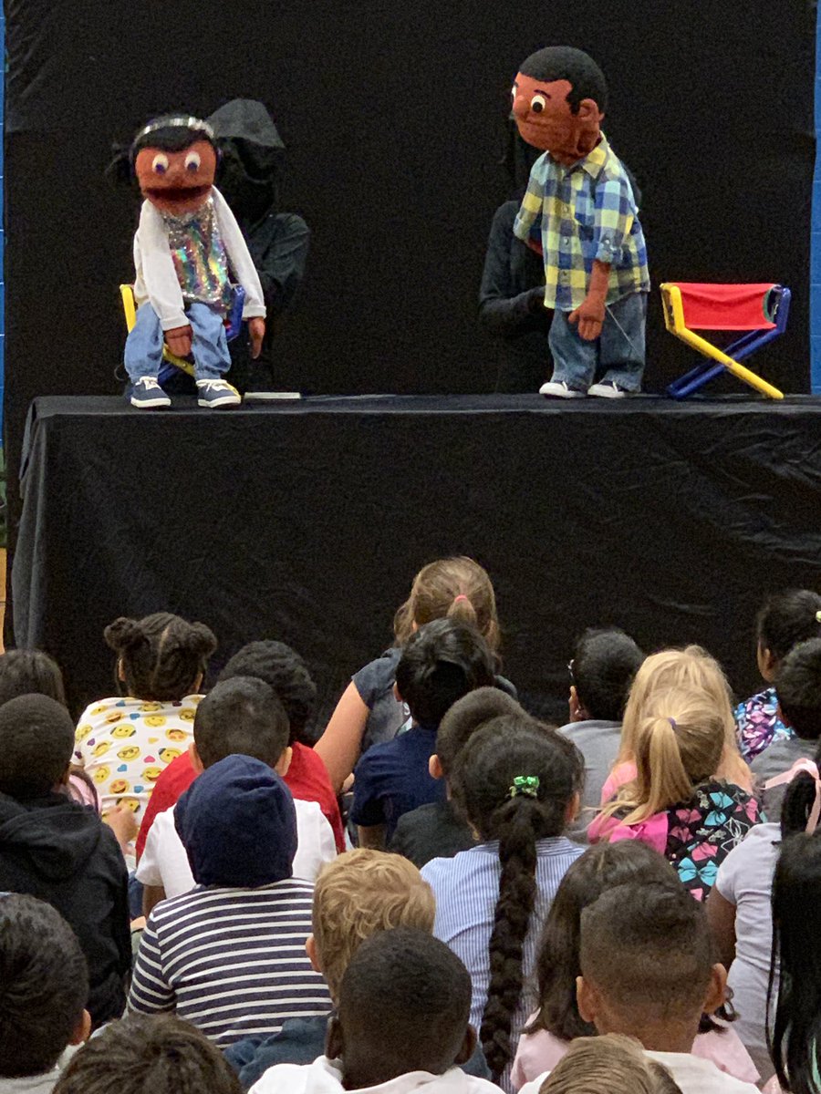 MsHunters2nd's tweet image. Kids On The Block-helped us with 1-Freeze 2-breathe 3- 123 @DavidYoureeElem