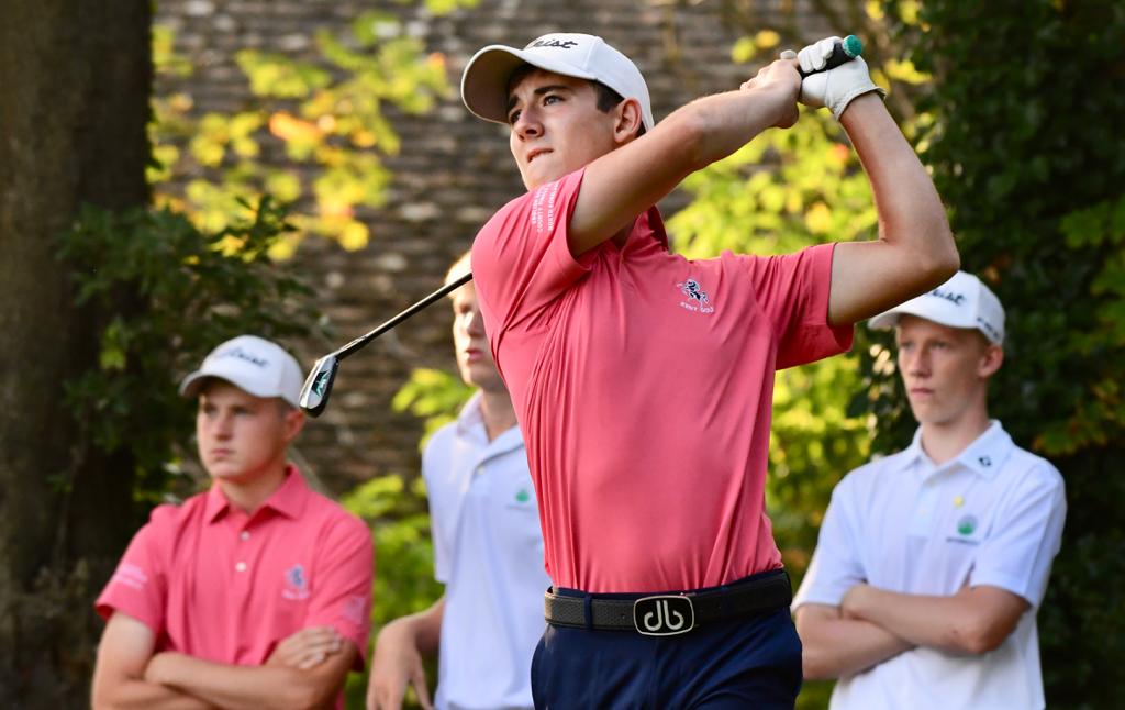 EnglandGolf's tweet photo. At the English Boys' County Finals, @Lancashiregolf have won their foursomes 3-0 against Northamptonshire, albeit with narrow victories in each match! @KentGolfUnion vs @DevonGolf is 1.5-1.5 after the foursomes. Follow the afternoon singles matches here: https://t.co/pz7Aw1sV2M https://t.co/hR1UE5YzFs
