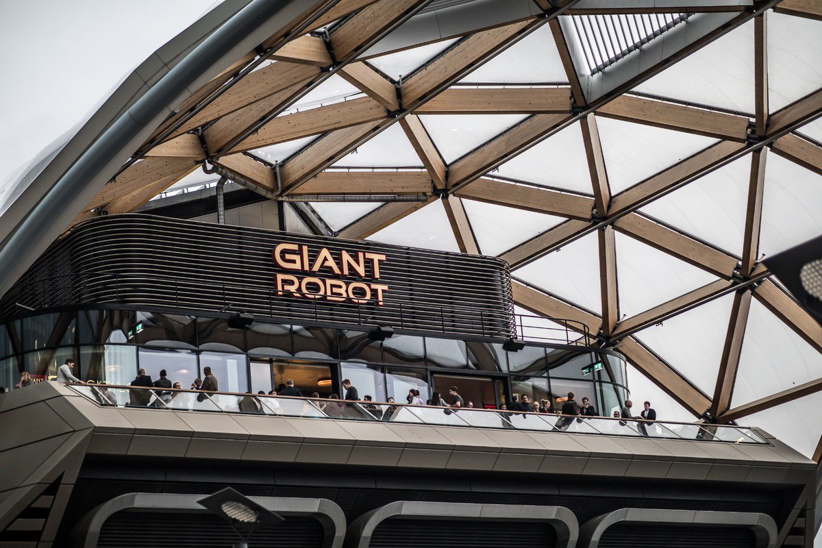 StreetFeastLDN's tweet photo. Looking to enter our #KillerPic competition and get yourself an extra Β£500/Β£250?! Today is THE day to catch the sun at #GiantRobot βοΈ Tips for upping your chances here πhttps://t.co/YFmAyda2nf https://t.co/SQQRl6KLkb