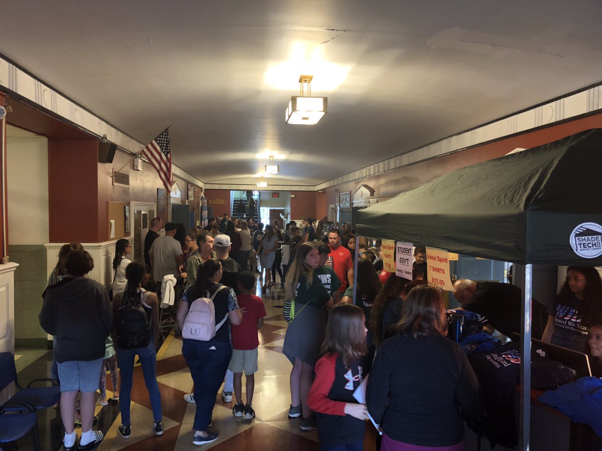 MCorsanoWCSD's tweet photo. WJHS Orientation 2019 Session 1! Welcome to all students! @WJHS75 @WCSDEmpowers @WJHSPE @wjhspta @EESTW001 #wearewappingers https://t.co/0qzDogY44e