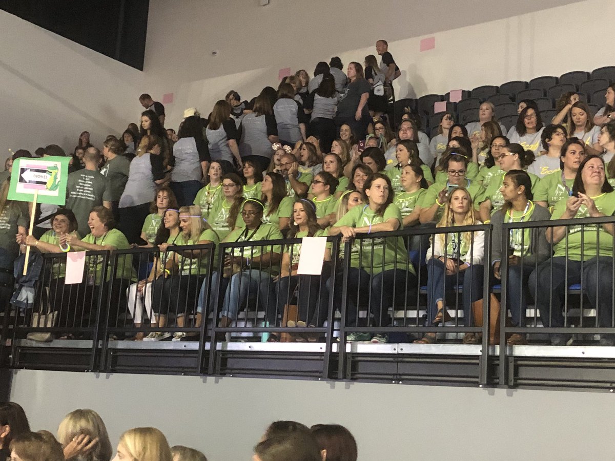 EnonLibrarian's tweet photo. Convocation 2019, here we come! #oneCCPS #enonrocks https://t.co/xrARwrvAmb