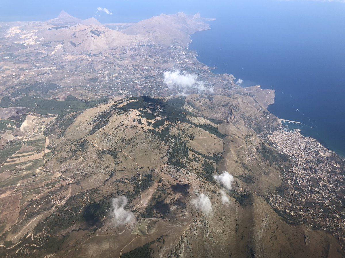 pinciene's tweet photo. Nice experience nice people nice views of the Nature from the cockpit :) https://t.co/oekV8c4HdN