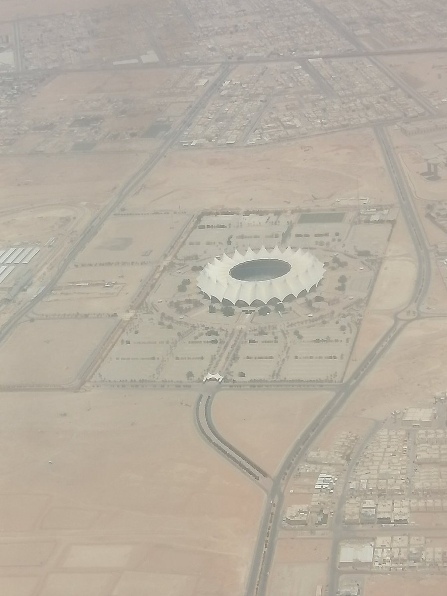 مزرعة اليمامة On Twitter منظر جوي لاستاذ الملك فهد محزن جدا يأاهل الرياض ازرعوا الله يسعدكم اي شجر يوميات مزارع