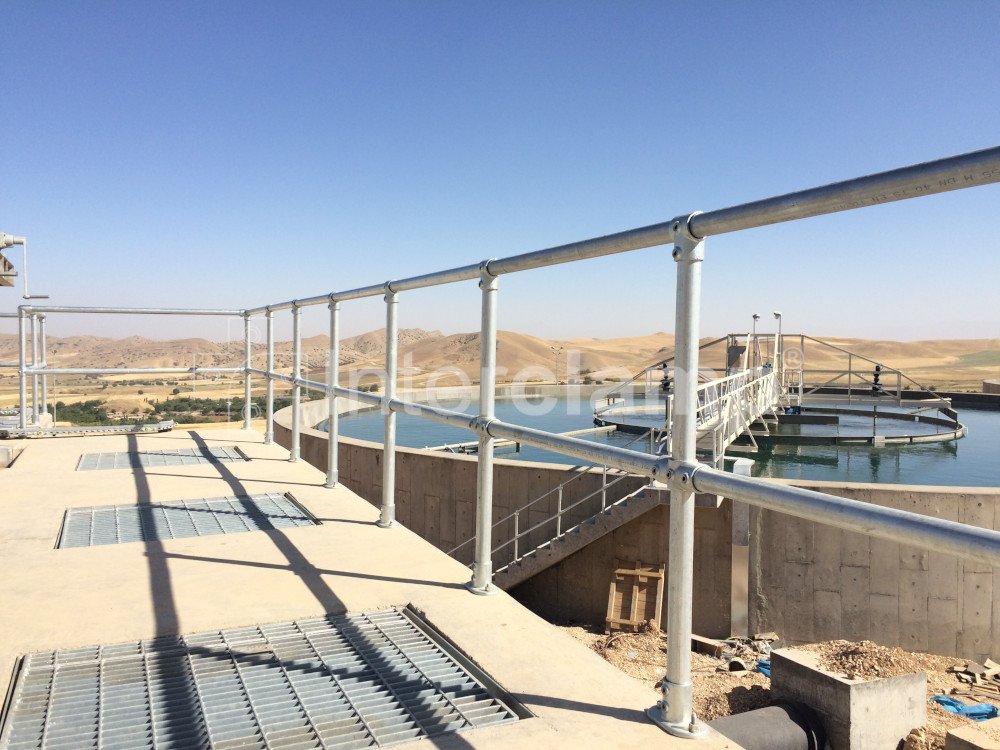 Interclamp's tweet photo. Interclamp key clamp fittings chosen for the construction of safety barriers and handrails at this water treatment works in Kurdistan, providing personnel protection in the dangerous workplace.
Read more: https://t.co/cyLaE2FBGy
#Interclamp #keyclamp #safety #barriers https://t.co/BHUFxPc17J