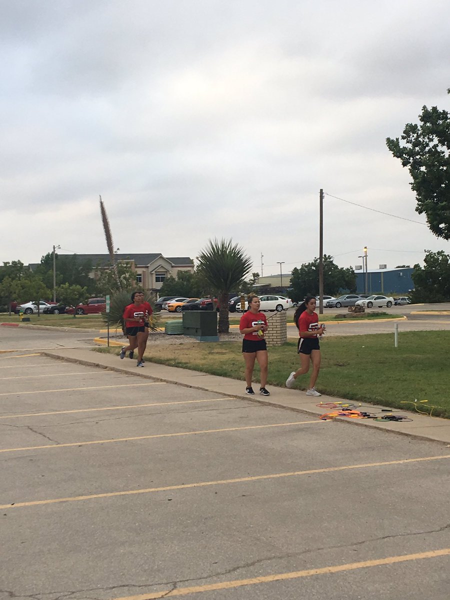 USW_Softball's tweet photo. First day of conditioning for the Mustangs! #NewEra #NewDemeanor #Work #RollStangs https://t.co/nFBTVROA4t