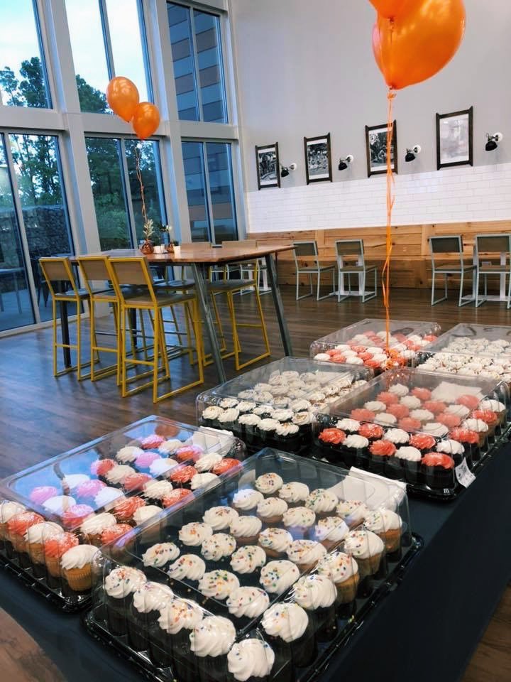 gathering_now's tweet photo. Celebrating ONE YEAR in our (new) McCausland Site. 🎉🎉🎉
This building was built For You and we are so grateful for all the ways God is moving within its walls.
#gatheringnow #ForSTL https://t.co/AViLSkpvSX