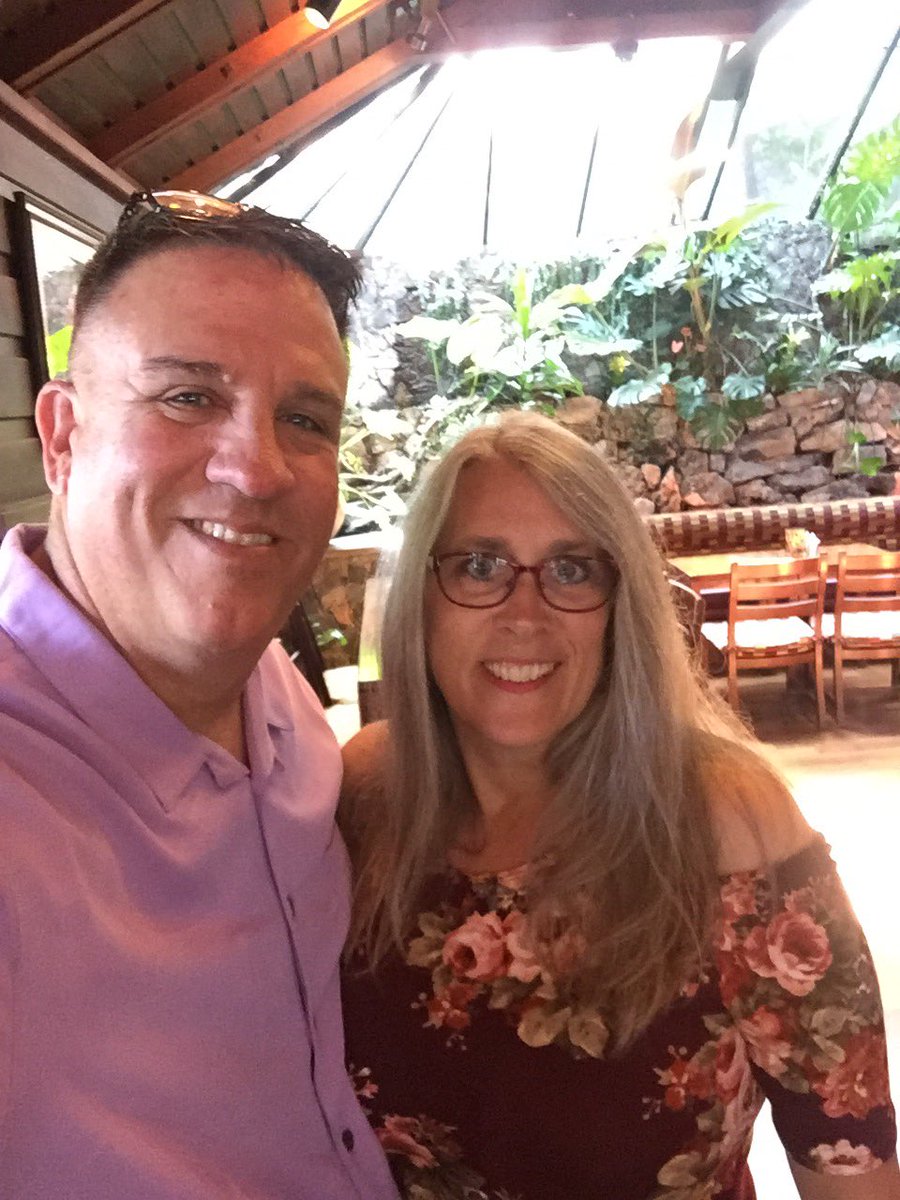 coachsnelgrove's tweet photo. Celebrated 30 year anniversary with @lyndaleigh66. 1st time at @TheShadowbrook restaurant and it did not disappoint... had a blast! #shadowbrook #redcablecar https://t.co/aAbfKIhhWV
