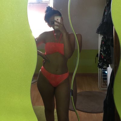 e__604's tweet photo. cc g bronzer 👉🏼👈🏼 #NouvellePhotoDeProfil https://t.co/ZvM8LYUNYh