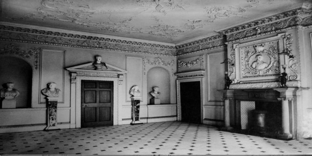 The Original Entrance #warwick #Bringbackguyscliffe #Donate 
 uk.gofundme.com/restoreguyscli…