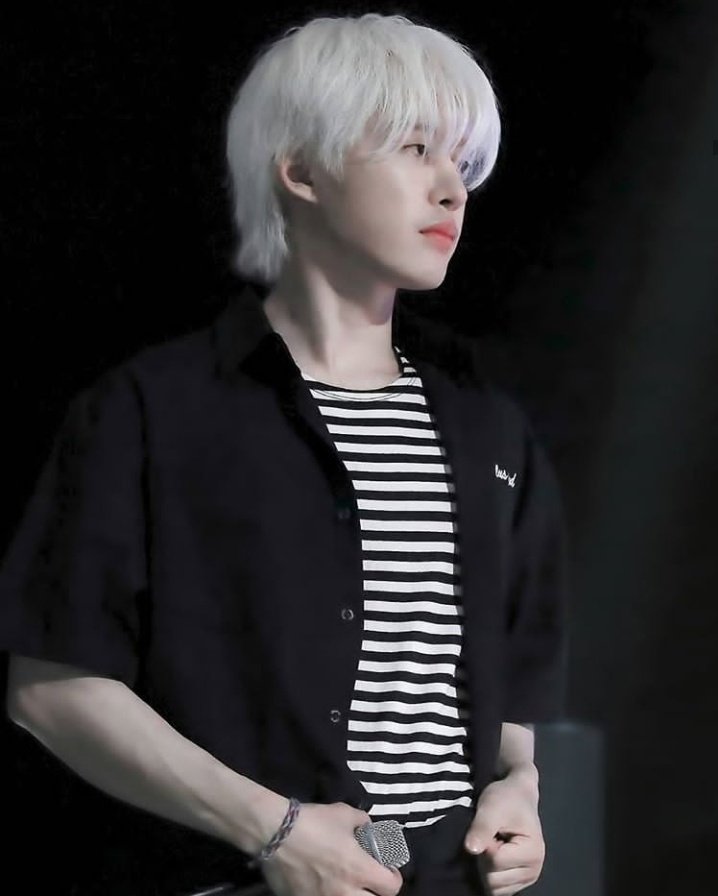 JEEM_RADA's tweet photo. คือเธอผิวดีขนาดนี้ เราก็อายนะ ผิวสวยเกินเรื่องเกินราวไปมาก
#BestFancamHanbin #HanbinIsWorthTheWait 
#131YoungWildFree #HANBIN #TheSongsOfBI 
#CreditHanbin https://t.co/hGsabkT31H