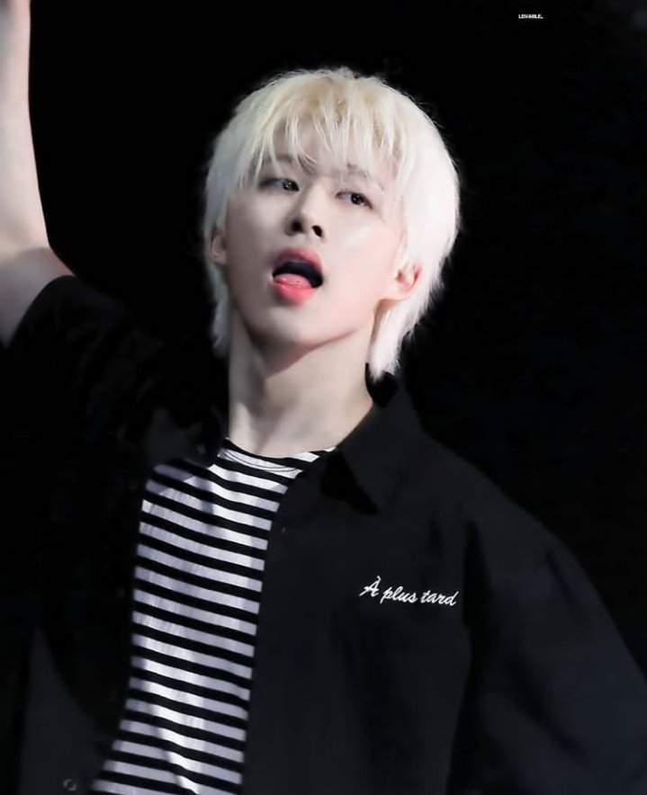 JEEM_RADA's tweet photo. คือเธอผิวดีขนาดนี้ เราก็อายนะ ผิวสวยเกินเรื่องเกินราวไปมาก
#BestFancamHanbin #HanbinIsWorthTheWait 
#131YoungWildFree #HANBIN #TheSongsOfBI 
#CreditHanbin https://t.co/hGsabkT31H