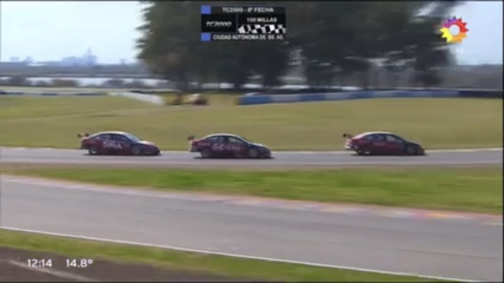 RoBerasategui's tweet photo. Gran dominio de #Citroën en la primera parte de las 100 Millas del @TC2000online 1-2-3 con victoria de Garriz seguido por Cravero y Sapag con los #C4Lounge #CitroenTotal https://t.co/u6lboDC1Vb