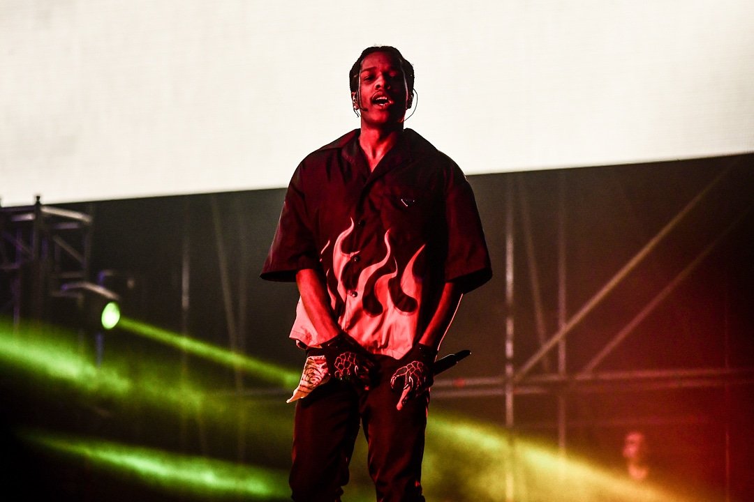 chuypedraza's tweet photo. A$AP
.@asvpxrocky
.@hellowfestival
Monterrey México 🇲🇽
📸@chuypedraza para .@derevenmty
#hellowfest #HellowFestival #diezañosdelhellow #asaprocky
#musicphotography #concertphotography #gigphotography #rockphotography #intothepit #livemusicphotographer #musiclivephotgraphy https://t.co/NryU0qhn6q