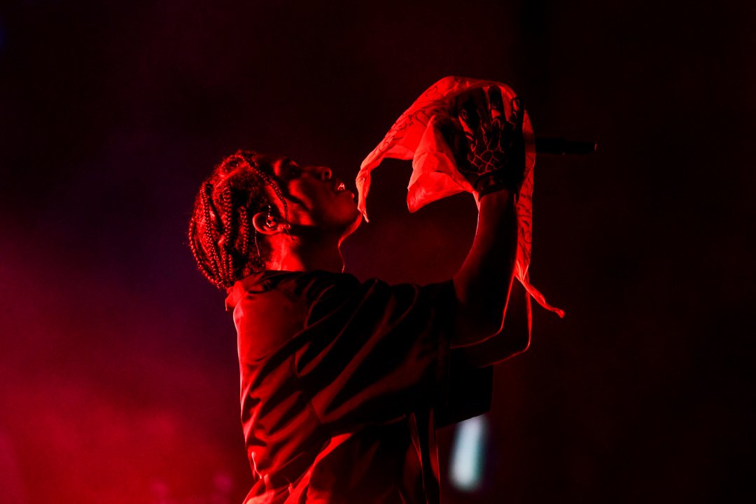 chuypedraza's tweet photo. A$AP
.@asvpxrocky
.@hellowfestival
Monterrey México 🇲🇽
📸@chuypedraza para .@derevenmty
#hellowfest #HellowFestival #diezañosdelhellow #asaprocky
#musicphotography #concertphotography #gigphotography #rockphotography #intothepit #livemusicphotographer #musiclivephotgraphy https://t.co/NryU0qhn6q
